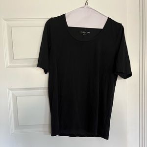 Everlane short sleeve tee (M)